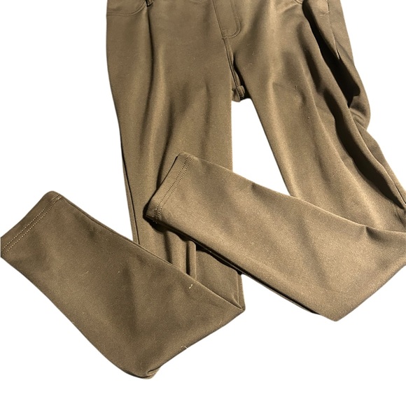 Hue grey pull on women’s pants large elastic waist back pockets. - Picture 3 of 9